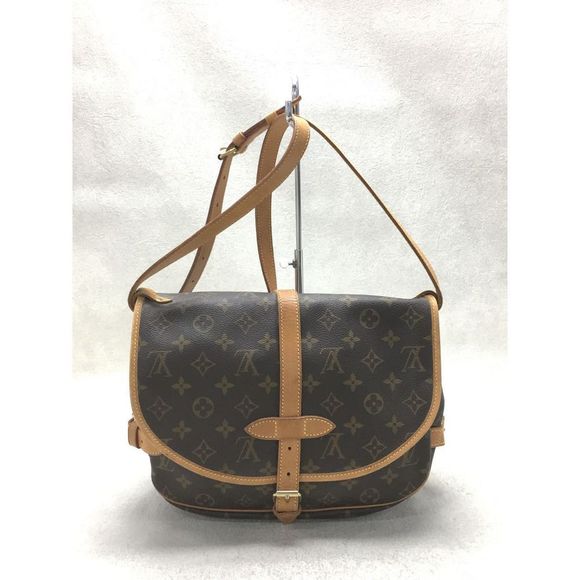 LOUIS VUITTON Saumur Monogram Brown Shoulder Bag - Picture 4 of 6
